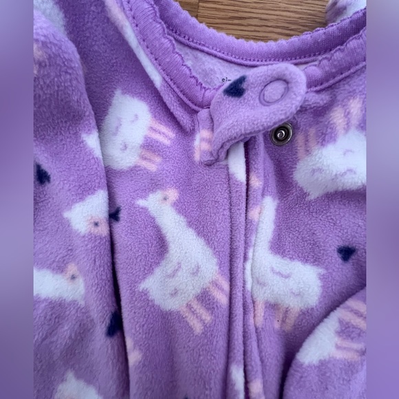 2 fleece onesies size 6-9 months by Carter’s Simple Joys - Picture 5 of 7